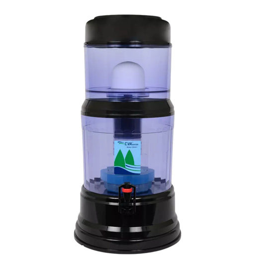 Une fontaine à eau FONTAINE EVA 700 BEP noire pour filtrer l'eau du robinet