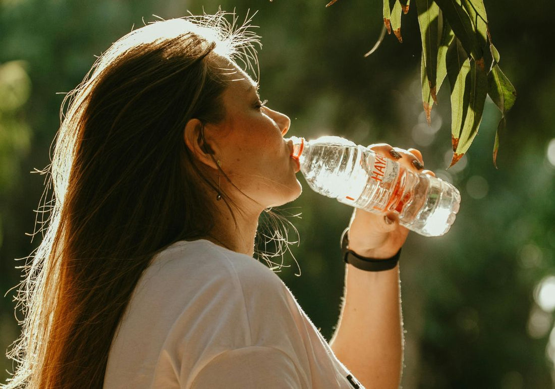De la source au robinet : ce que contient vraiment l'eau que vous buvez