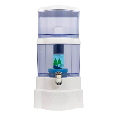 Une fontaine à eau FONTAINE EVA 2500 PLC pour filtrer l'eau du robinet 